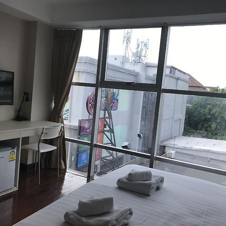 Snooze Hotel Thonglor Бангкок Экстерьер фото