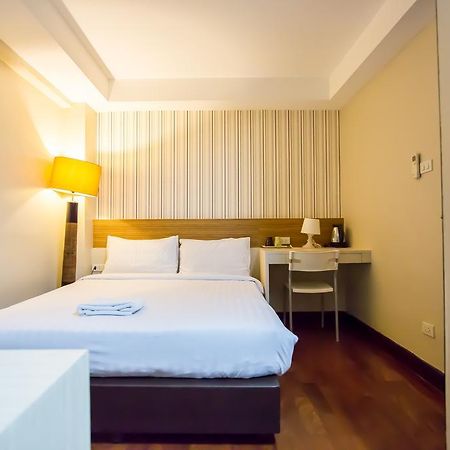 Snooze Hotel Thonglor Бангкок Экстерьер фото