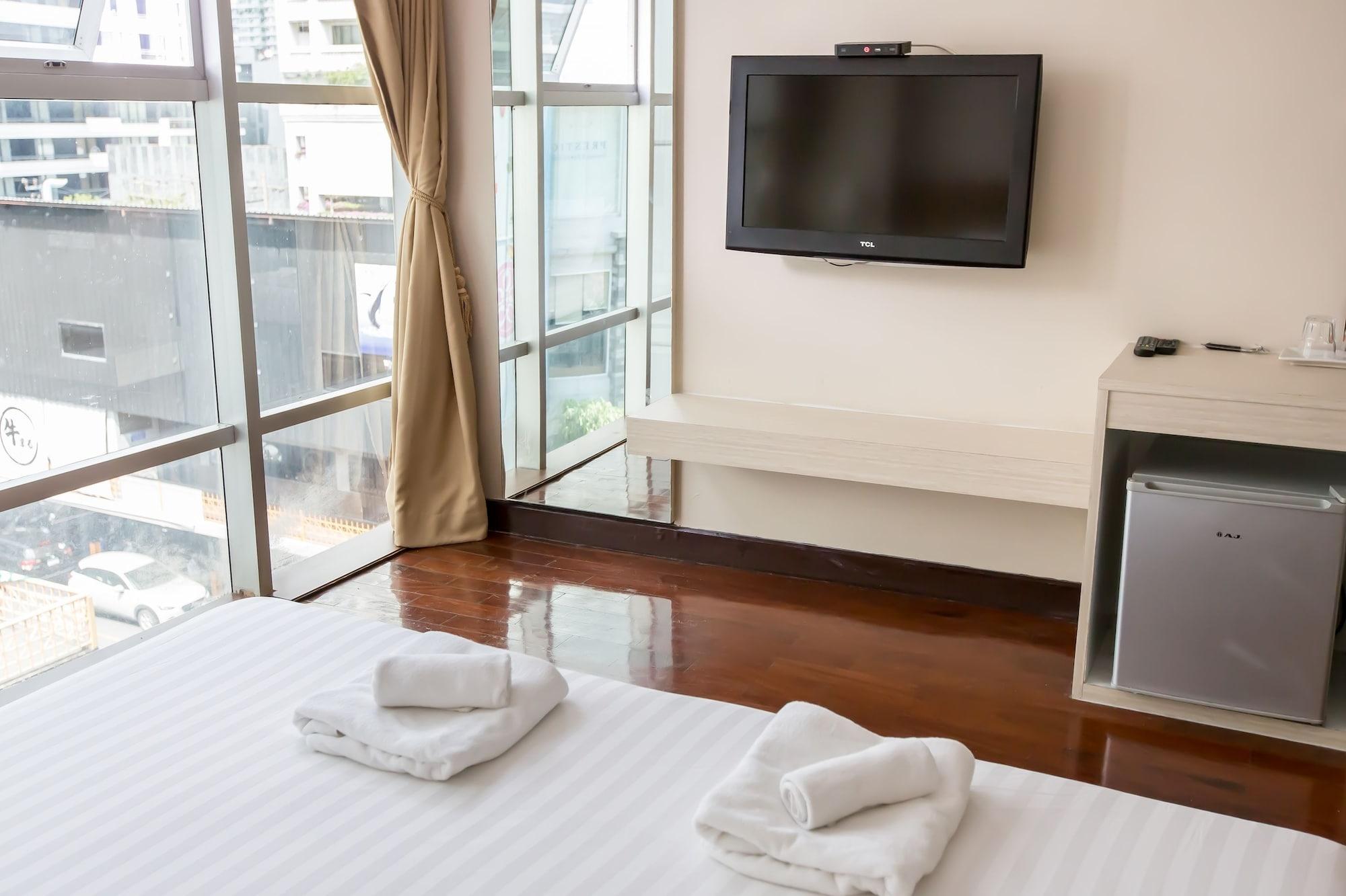 Snooze Hotel Thonglor Бангкок Экстерьер фото