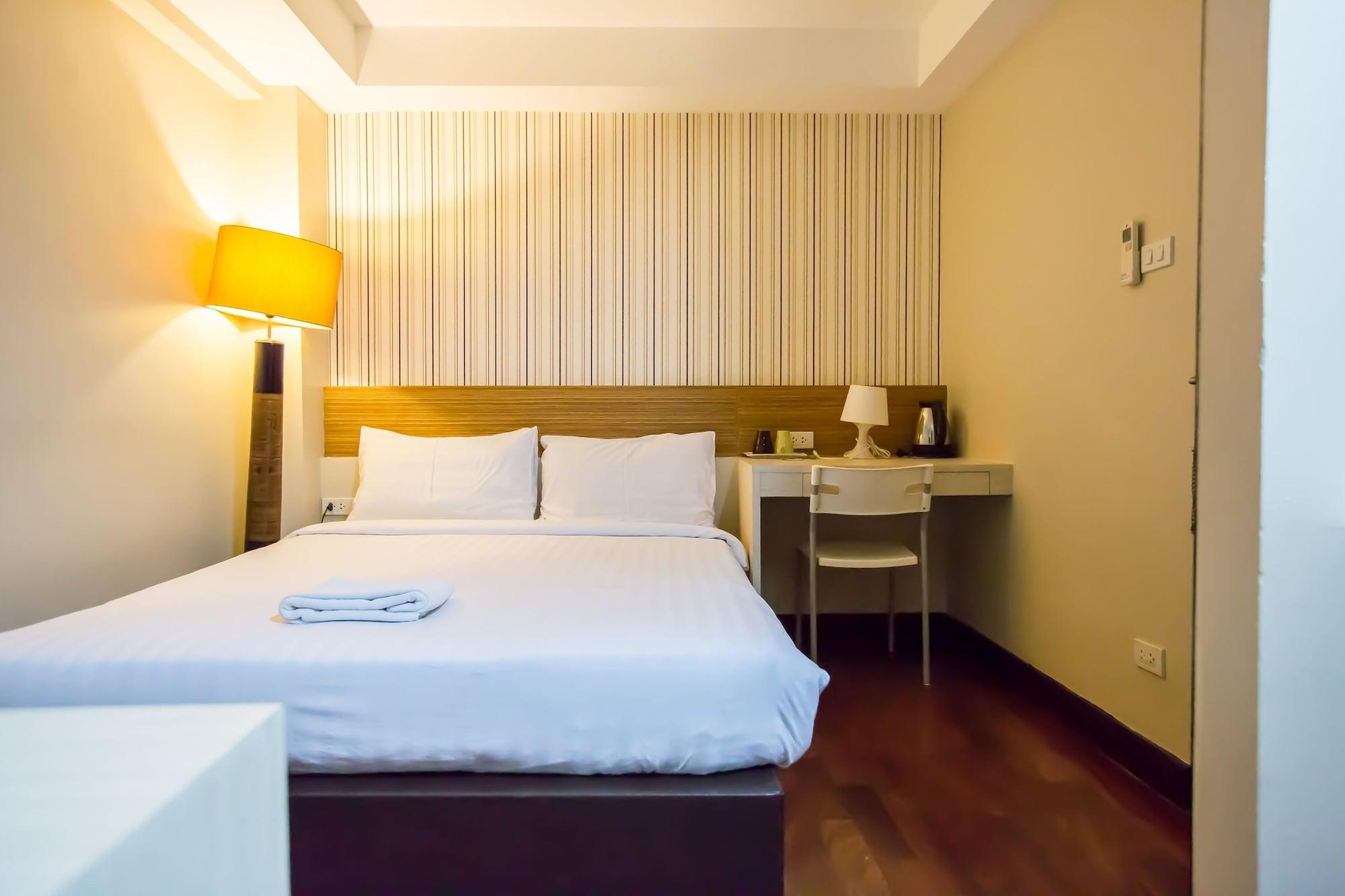 Snooze Hotel Thonglor Бангкок Экстерьер фото