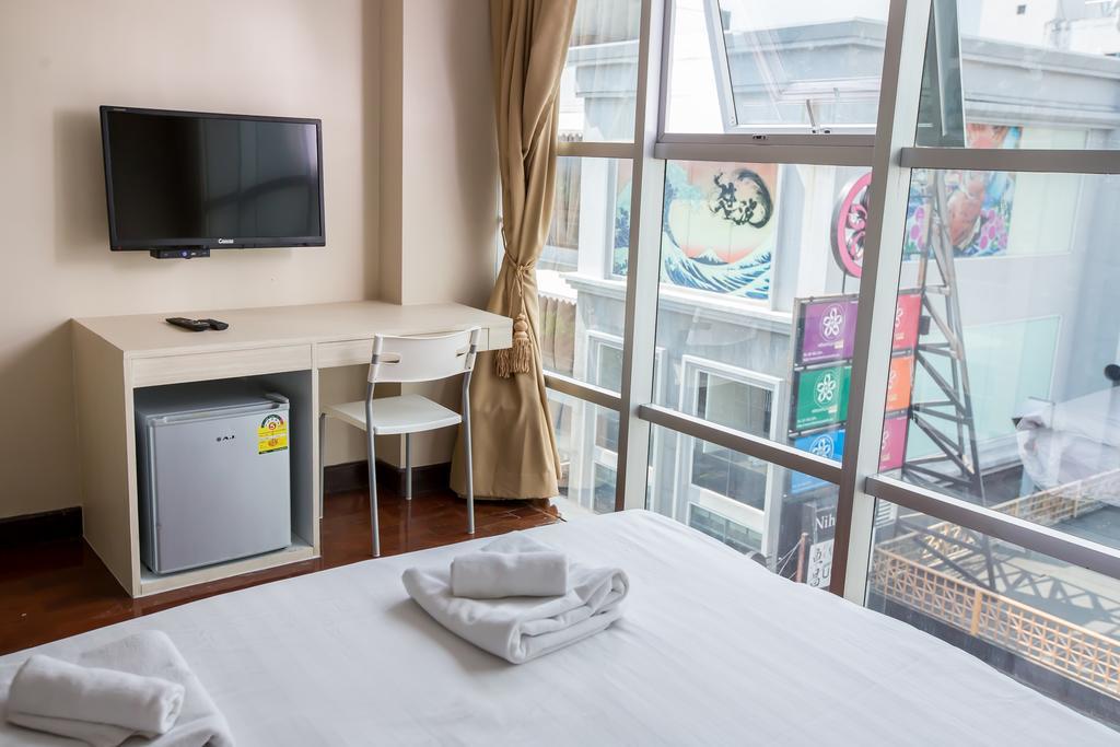 Snooze Hotel Thonglor Бангкок Экстерьер фото