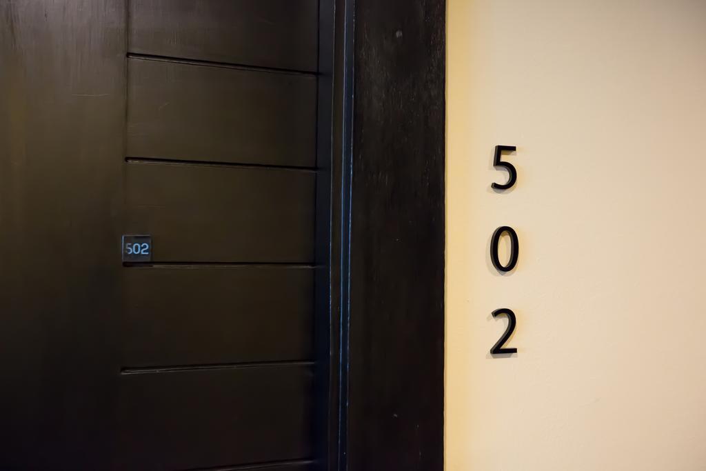 Snooze Hotel Thonglor Бангкок Экстерьер фото