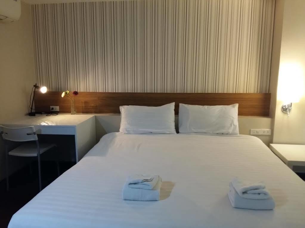 Snooze Hotel Thonglor Бангкок Экстерьер фото