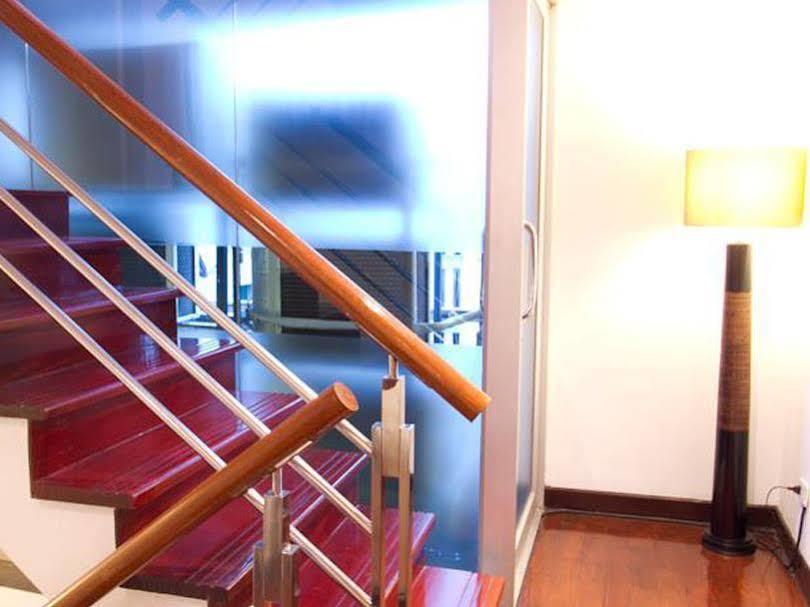 Snooze Hotel Thonglor Бангкок Экстерьер фото