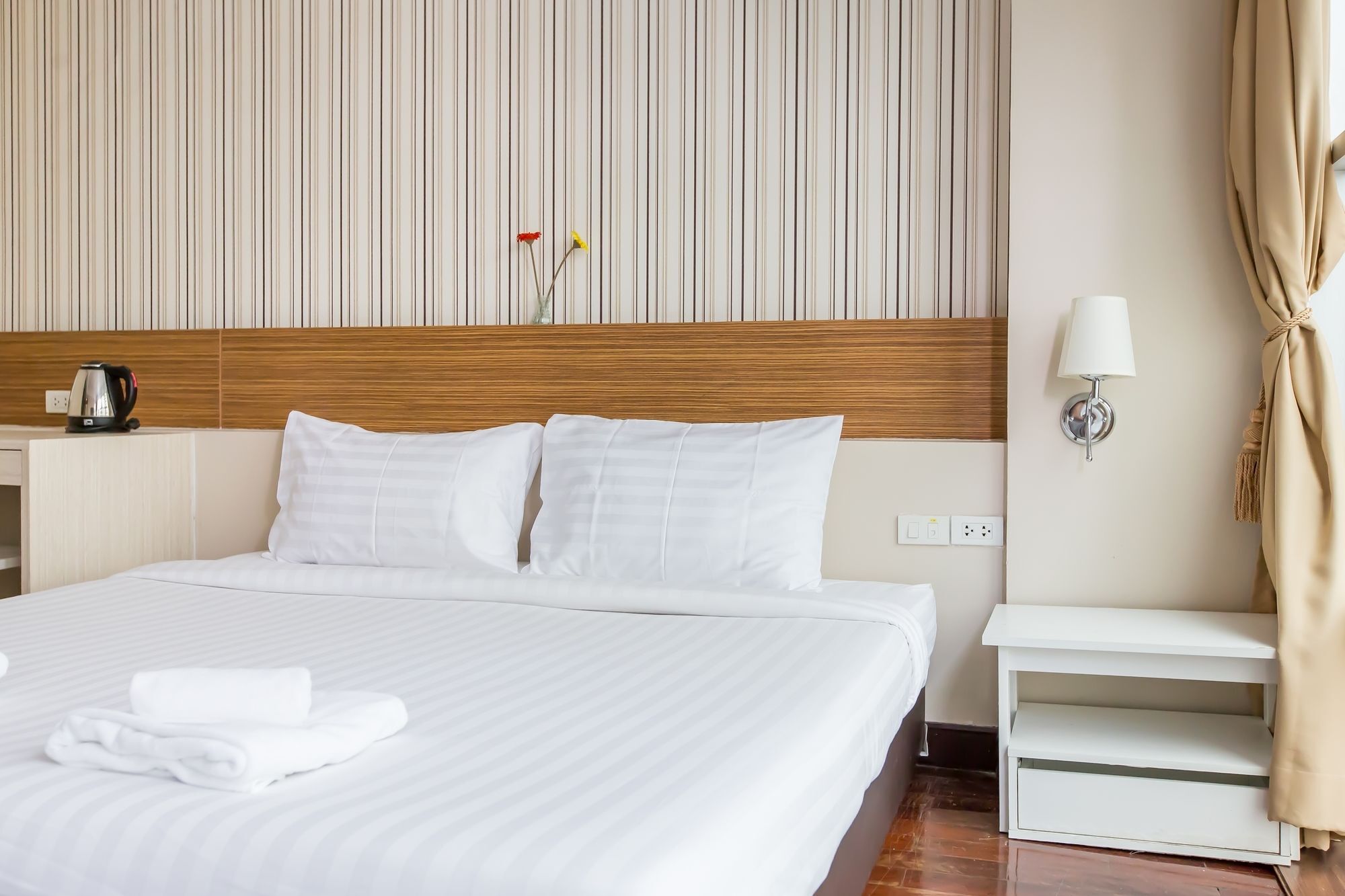 Snooze Hotel Thonglor Бангкок Экстерьер фото